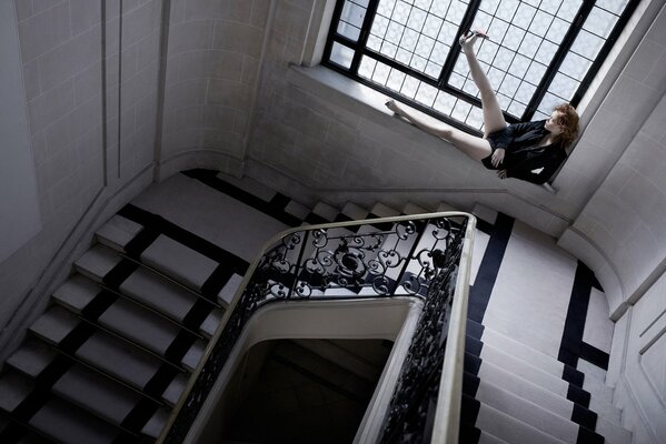 Photo shoot of a girl in a beautiful house