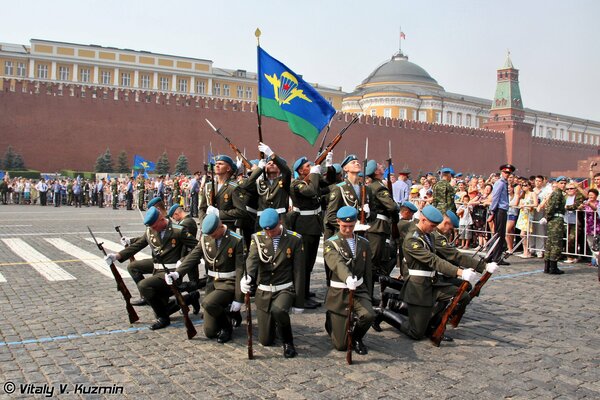 Парад площадь красная десантники вдв