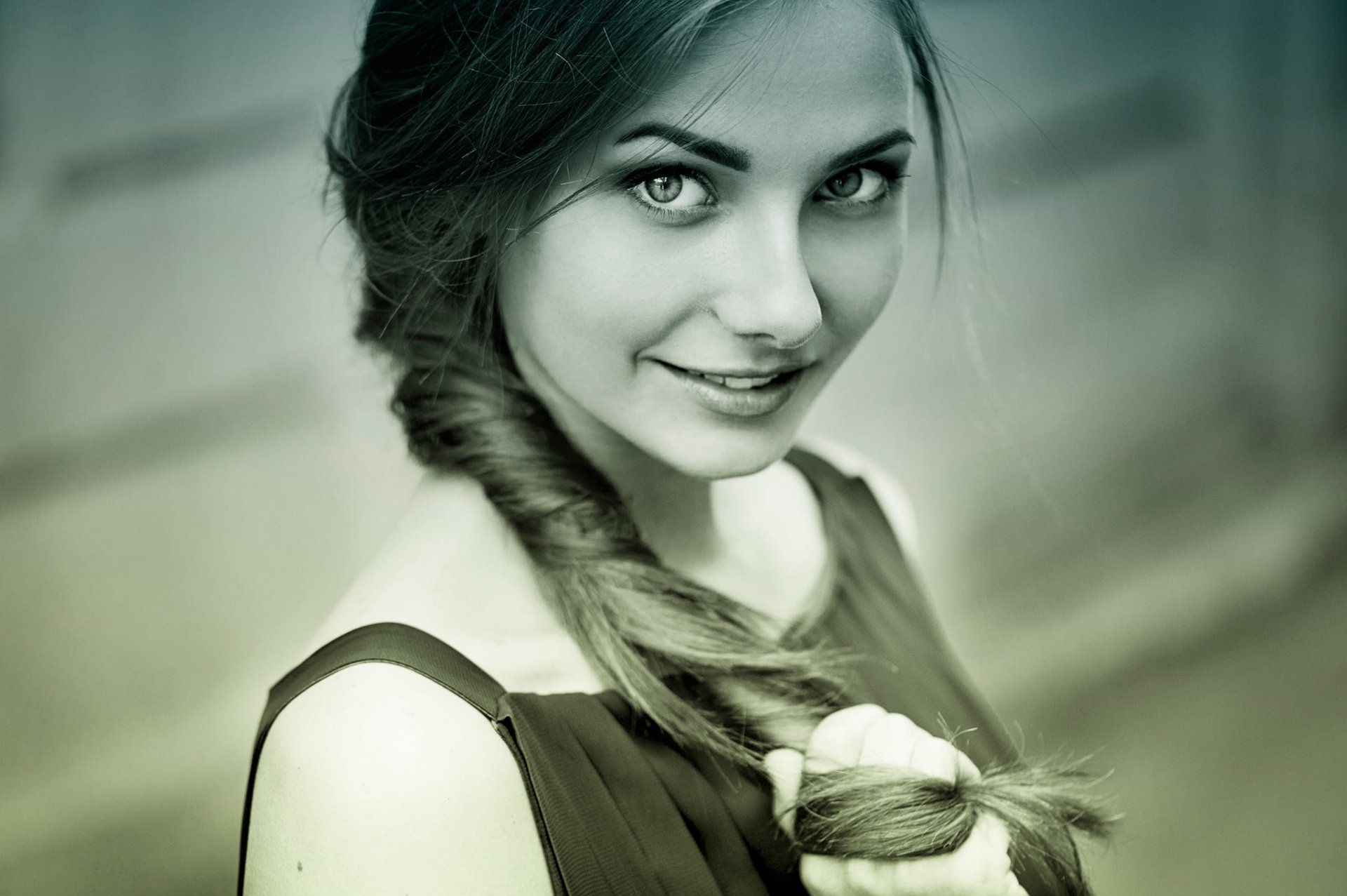 nadia portrait smile natural light