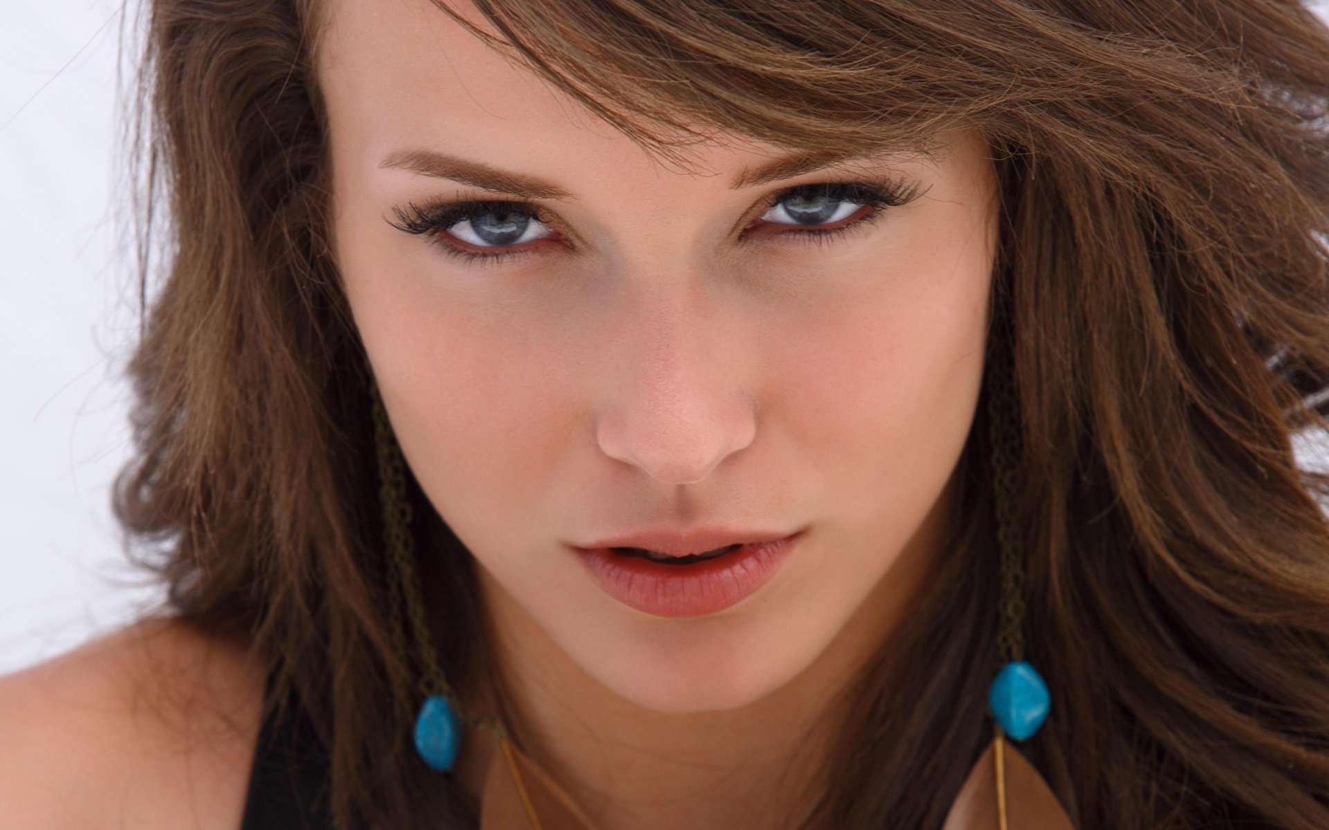 malena morgan.modello ragazza sguardo faccia