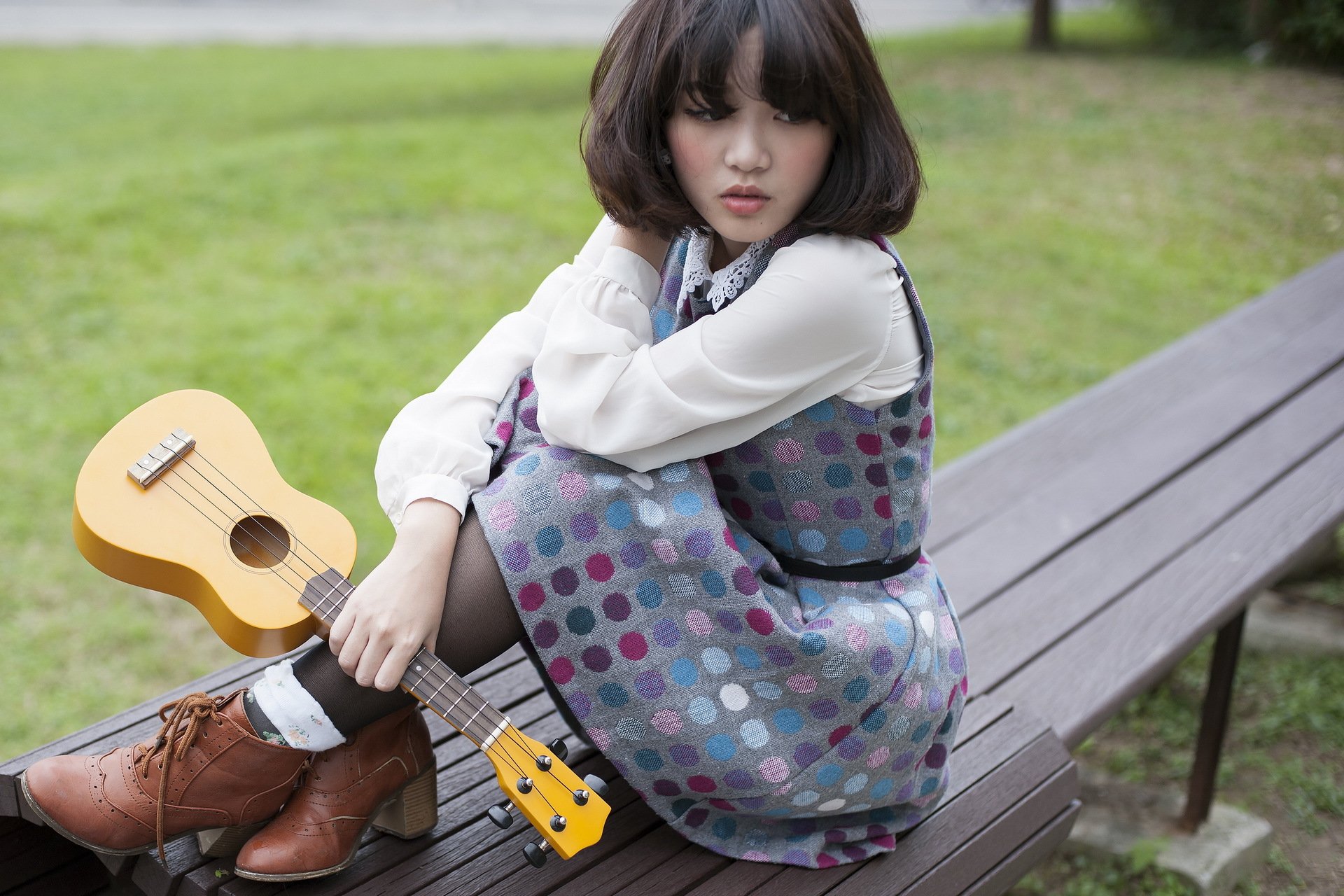 girl asian guitars music