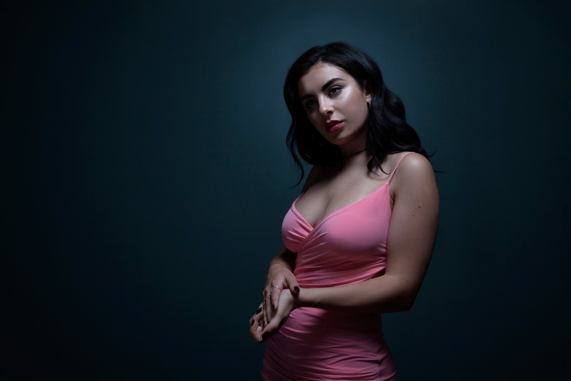 charli xcx charlotte emma aitchison charlotte emma aitchison brytyjska piosenkarka autorka tekstów synth-pop iheartradio 