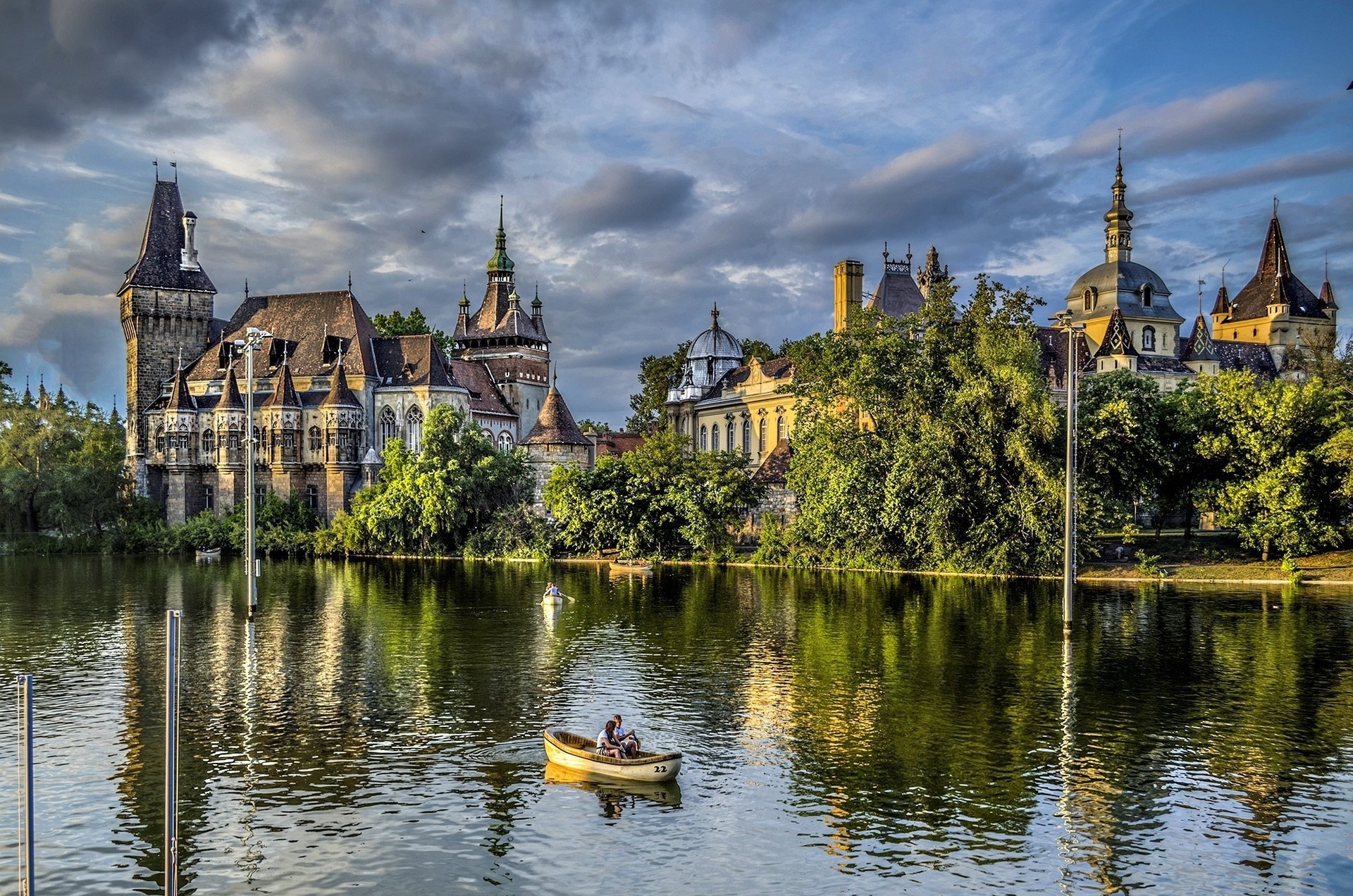 budapest ungheria vajdahunyad alberi castello budapest