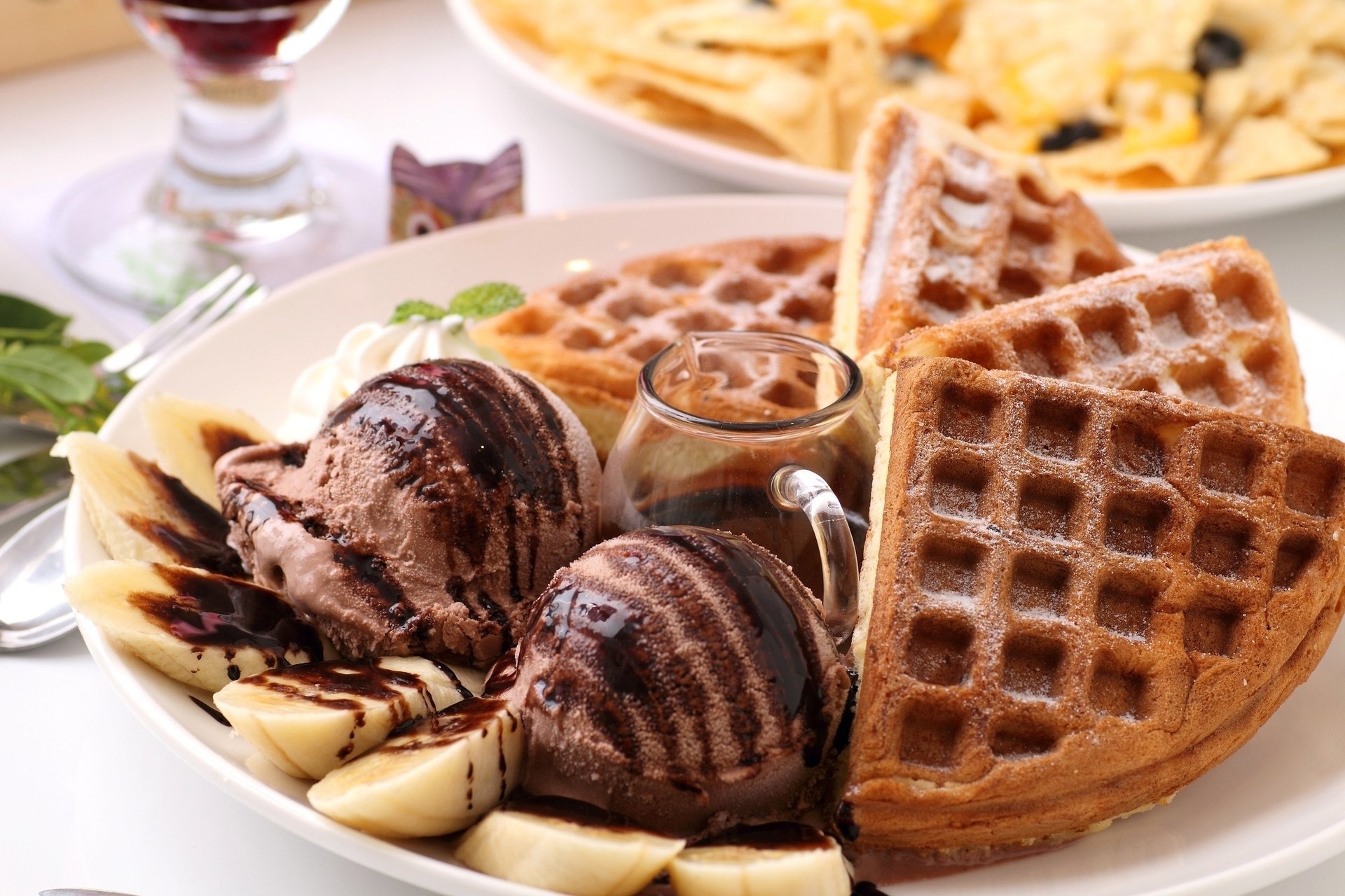 gofry jedzenie czekolada deser lody słodycze banany