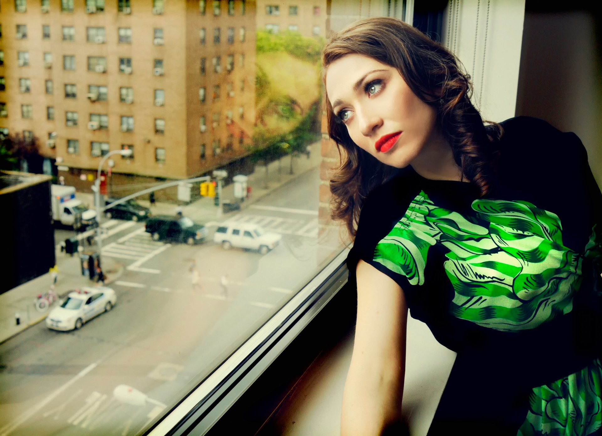 regina spector cantante estadounidense pianista teclados guitarra bajo anti-folk vanguard rock pop indie rock barroco pop jazz indie pop