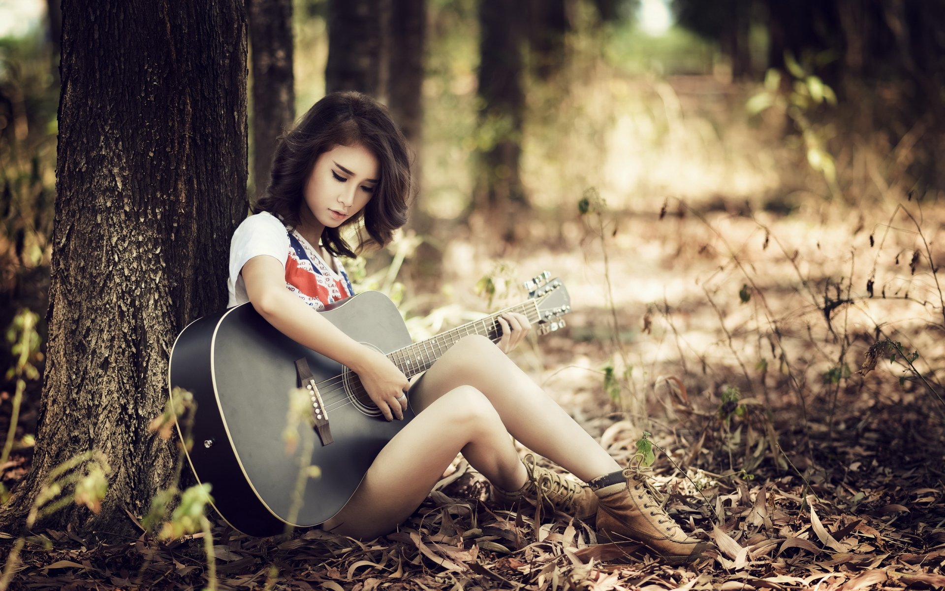 girl asian guitar