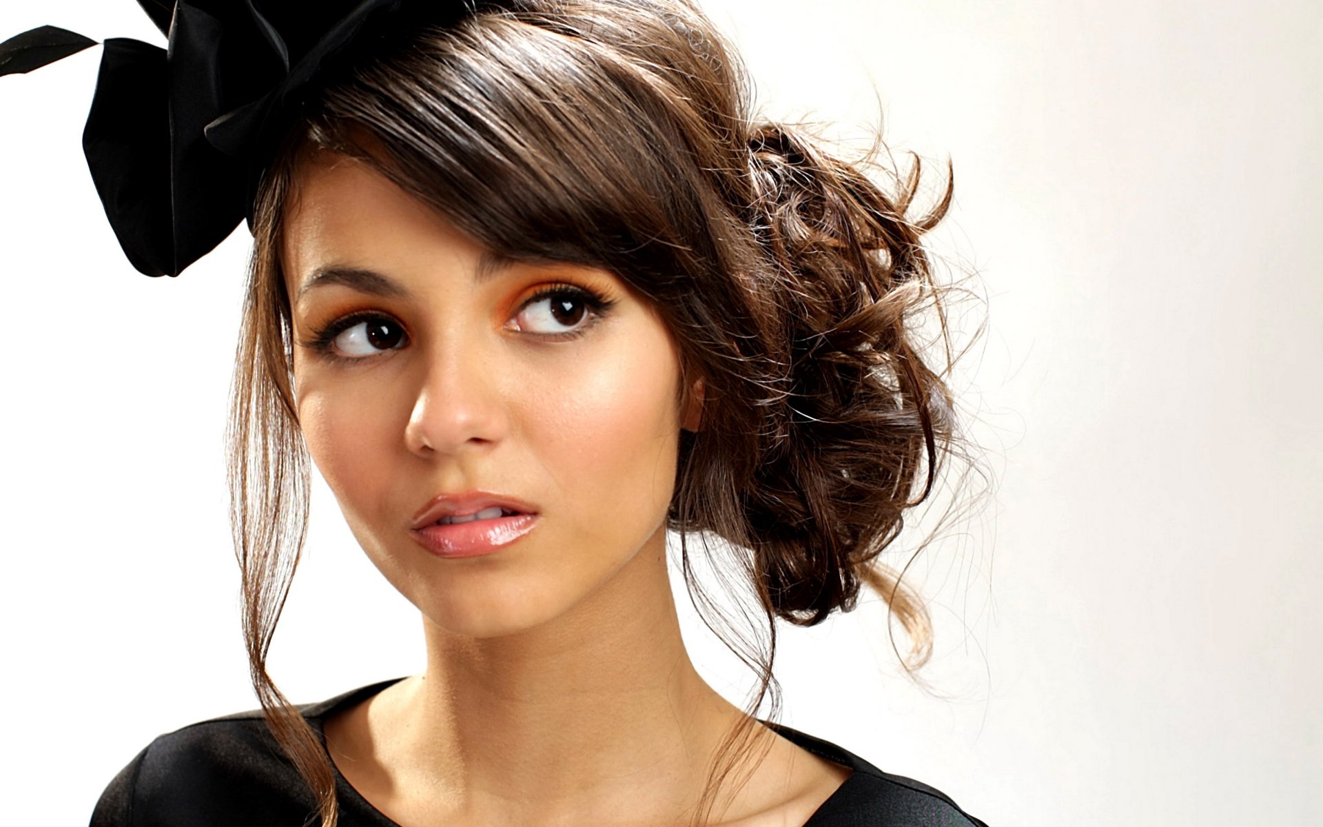 victoria justice girl hat hat brunette face