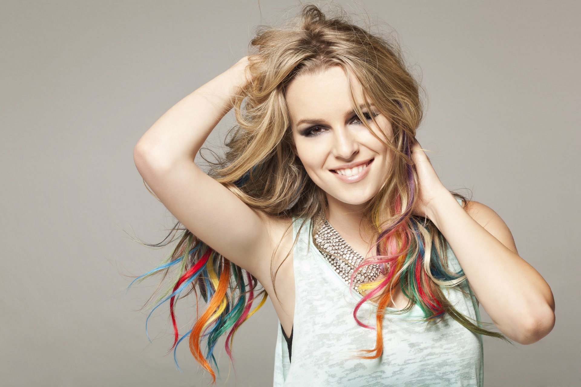 bridget mendler chica actriz cantante rubia sonrisa