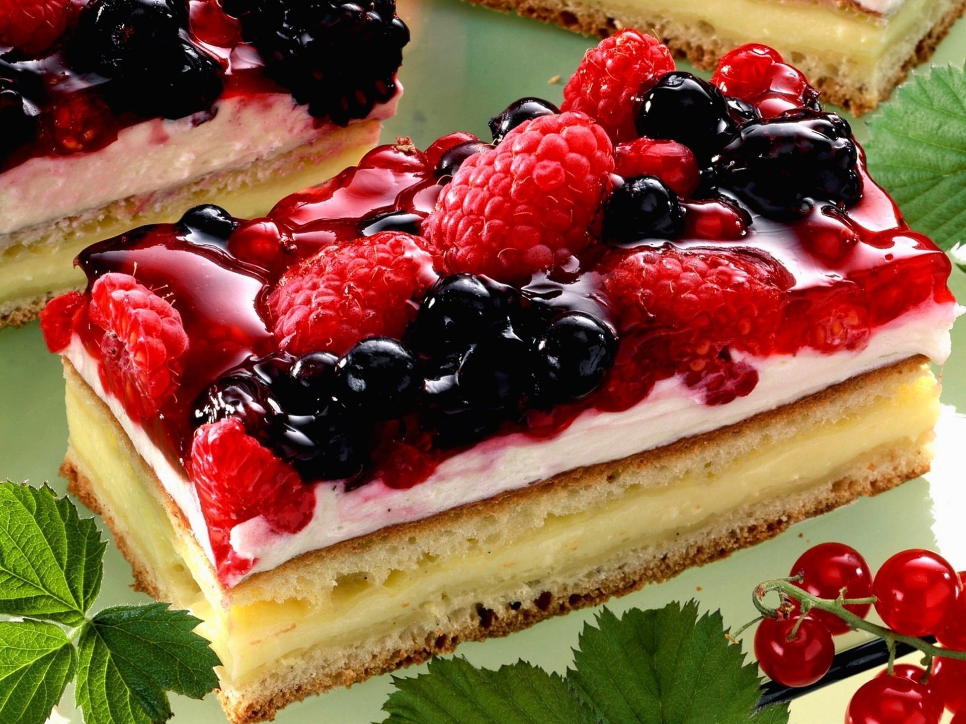 cake dessert food red currant cake sweet