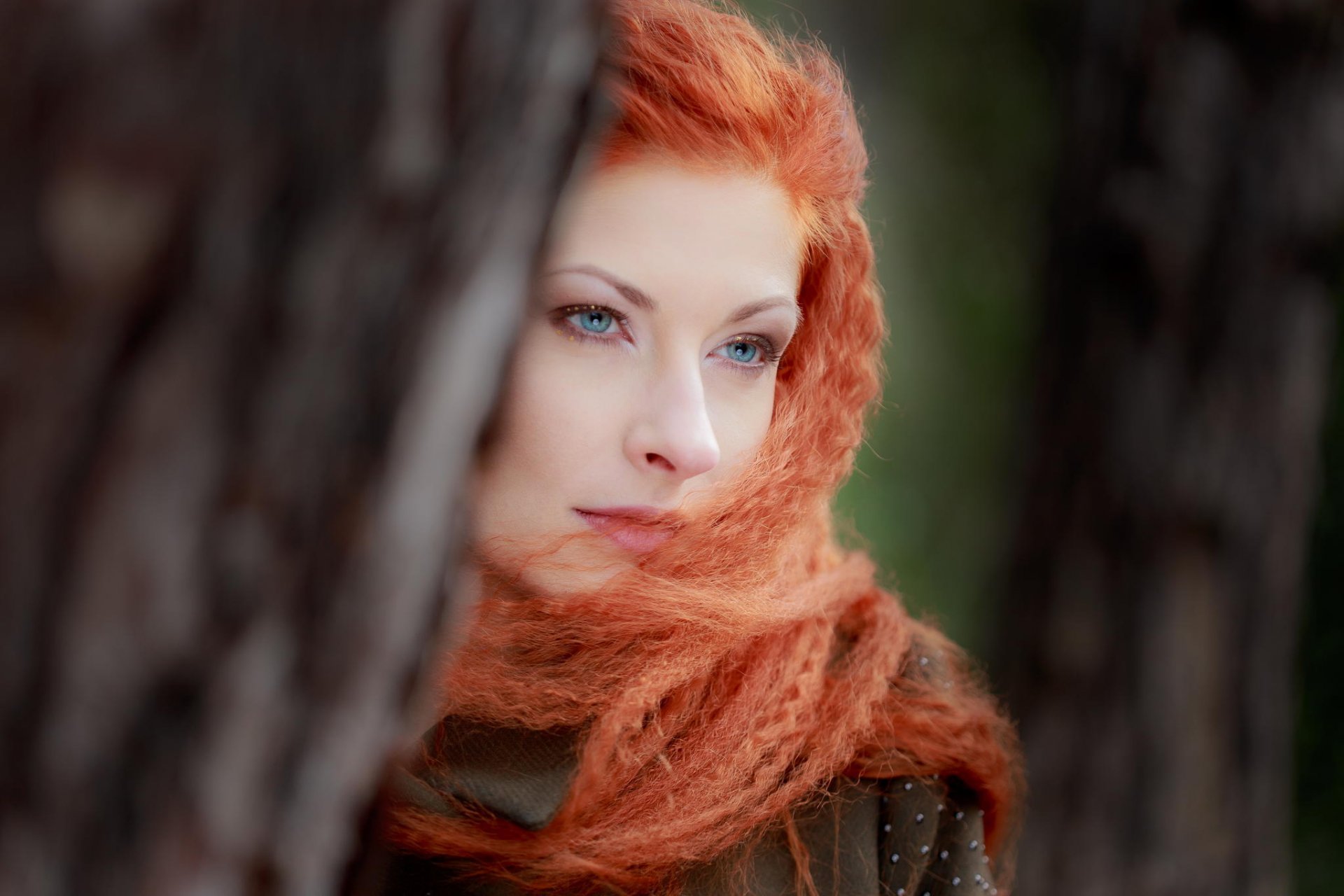 red hair portrait view bokeh