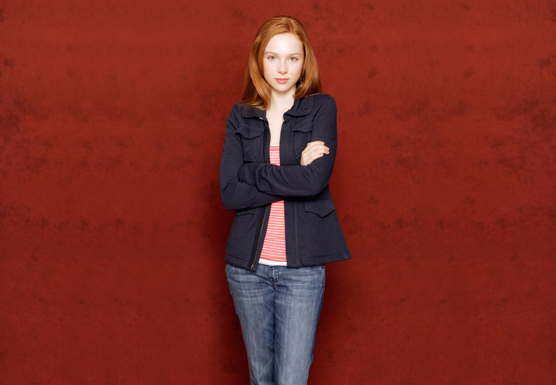 molly s. quinn servizio fotografico attrice sfondo