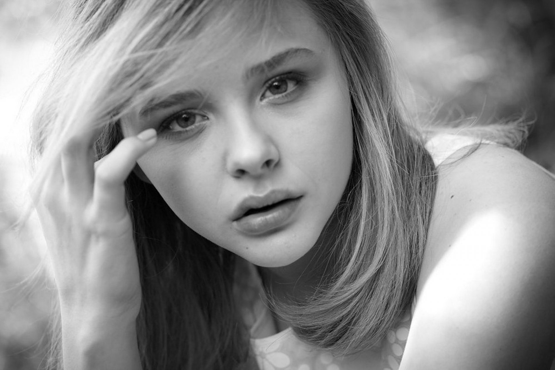 chloe grace moretz chloe moritz actrice noir et blanc