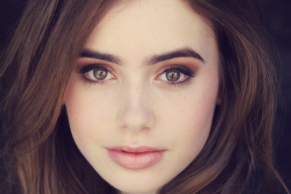 Lily Collins Face