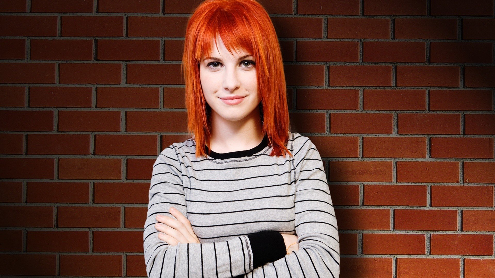 hayley williams celebrity singer smile red