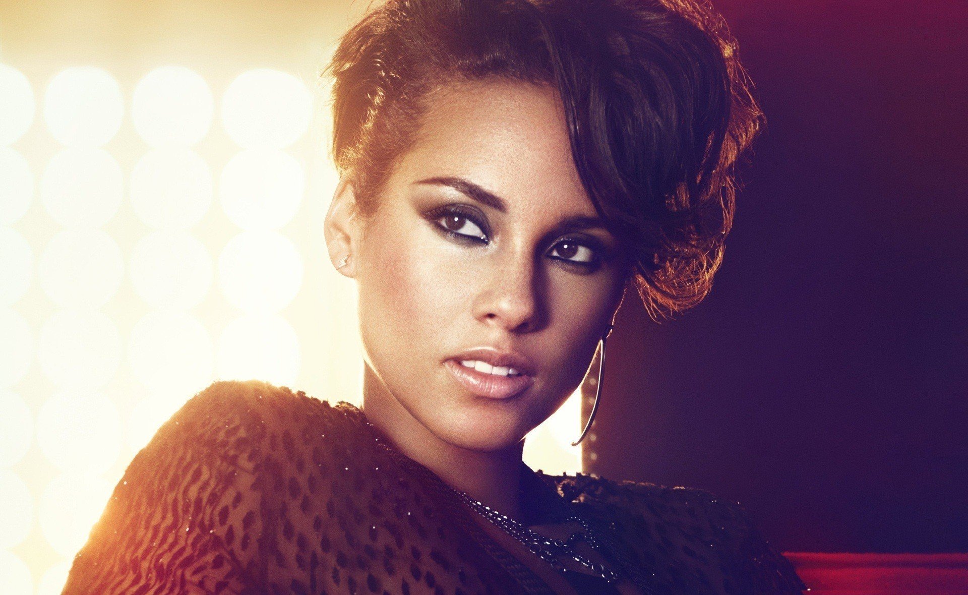 alicia keys singer music girl hair style make-up view