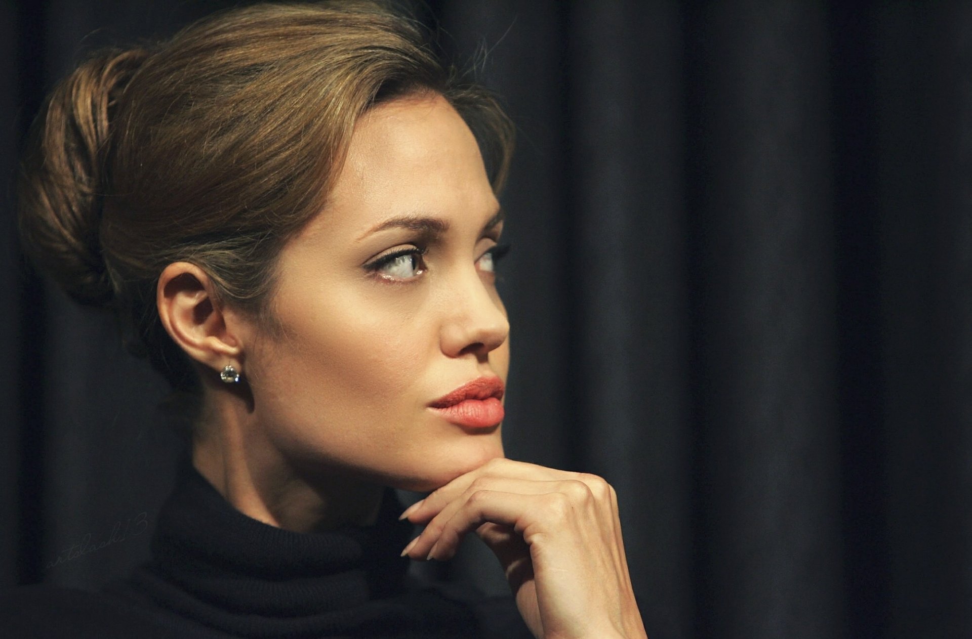 angelina jolie celebrità attrice labbra sguardo