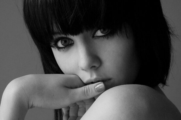 Black and white photo of a brunette with beautiful eyes