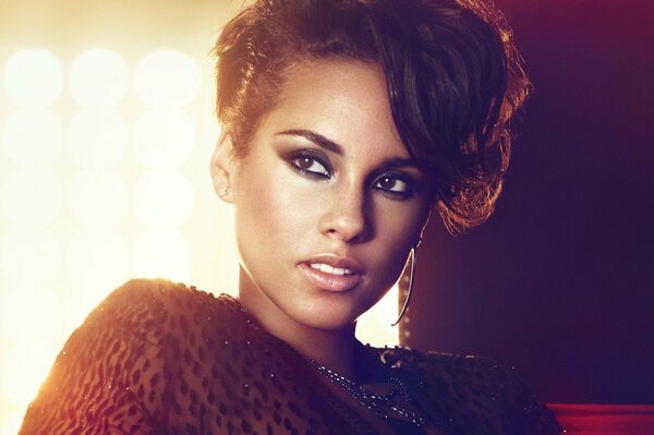 La mirada caliente de la musical Alicia Keys