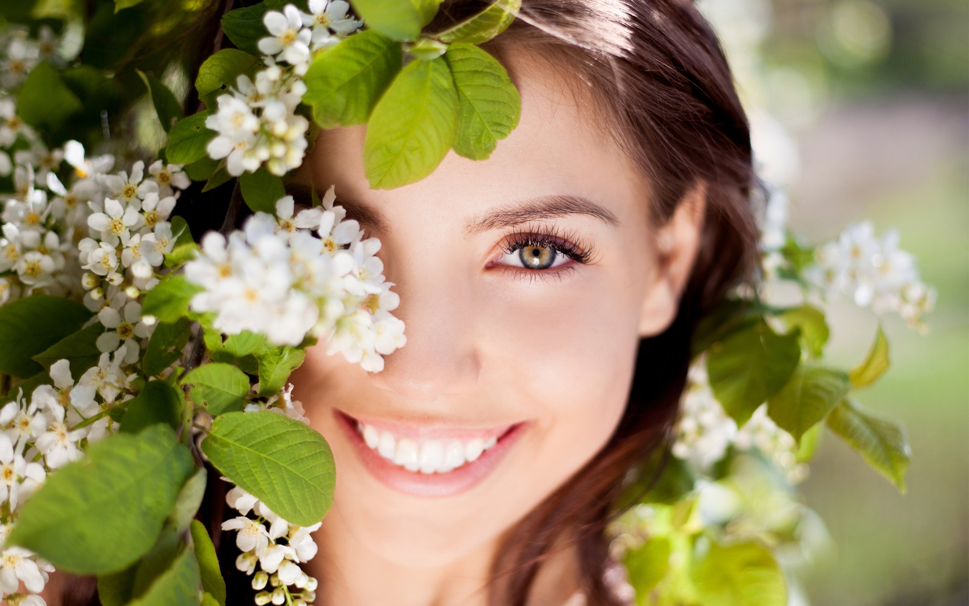 ciliegia di uccello bianco viso ragazze