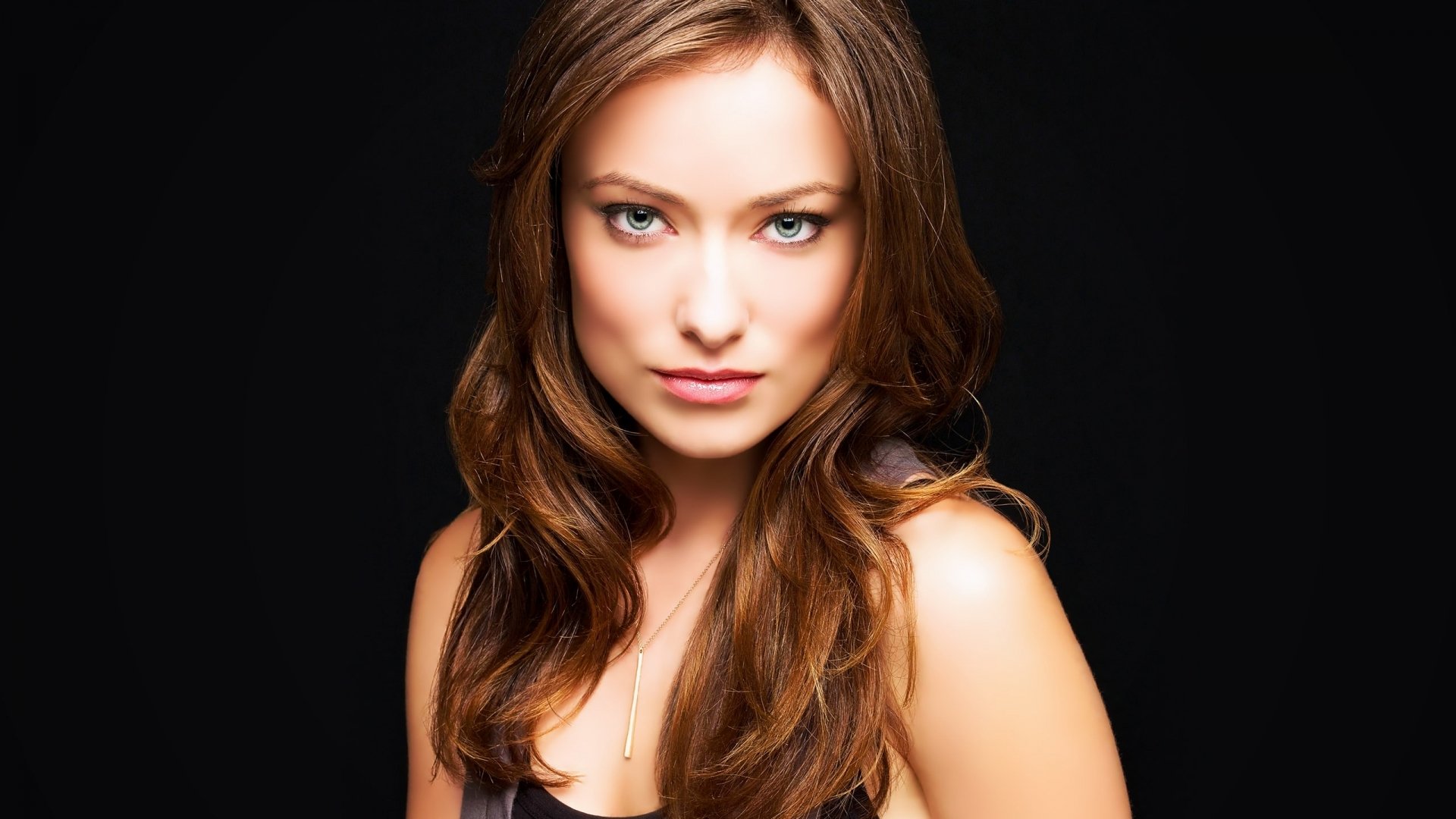 attrice olivia wilde faccia sguardo