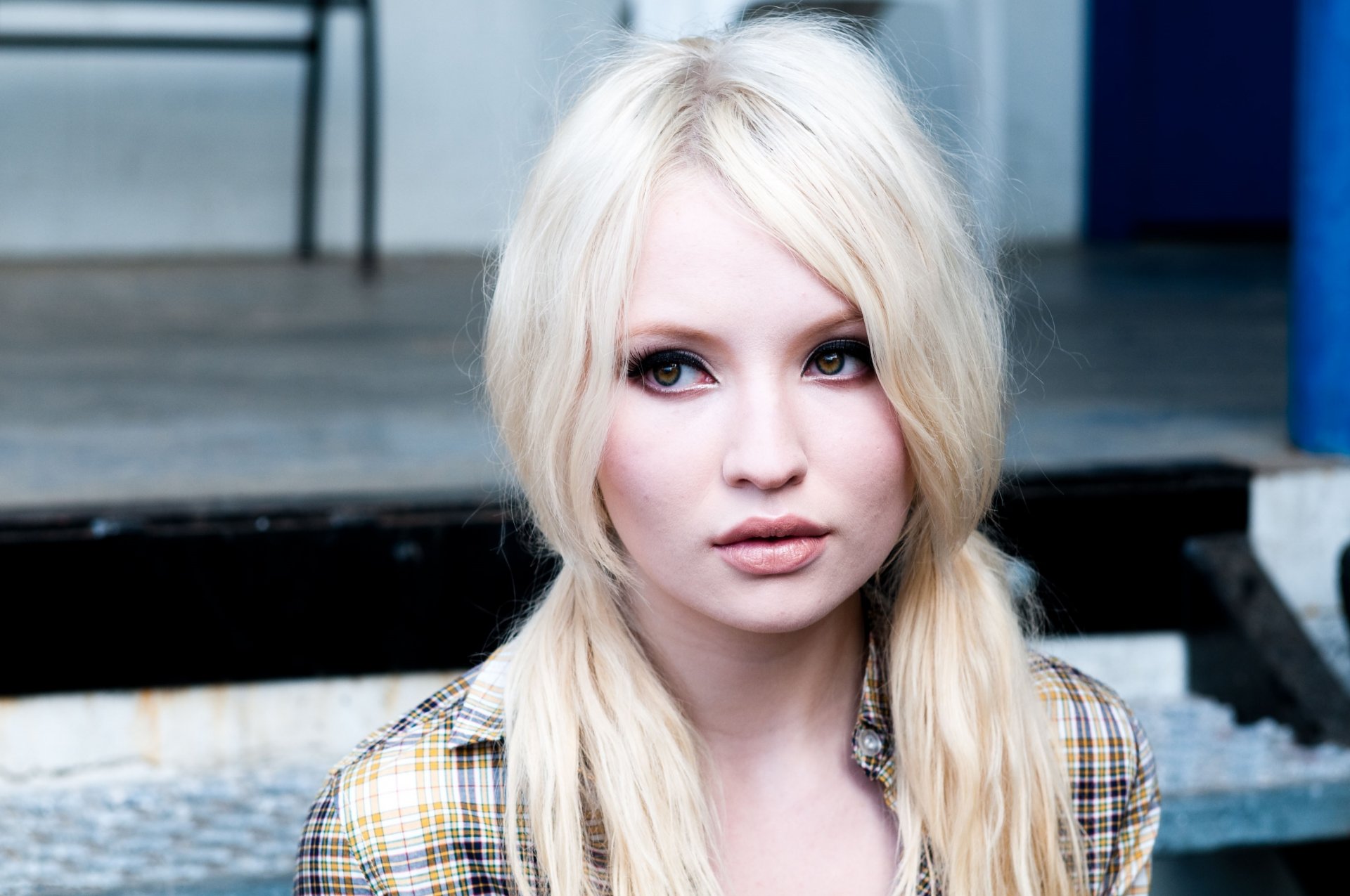 emily browning ritratto sguardo labbra bionda carina attrice