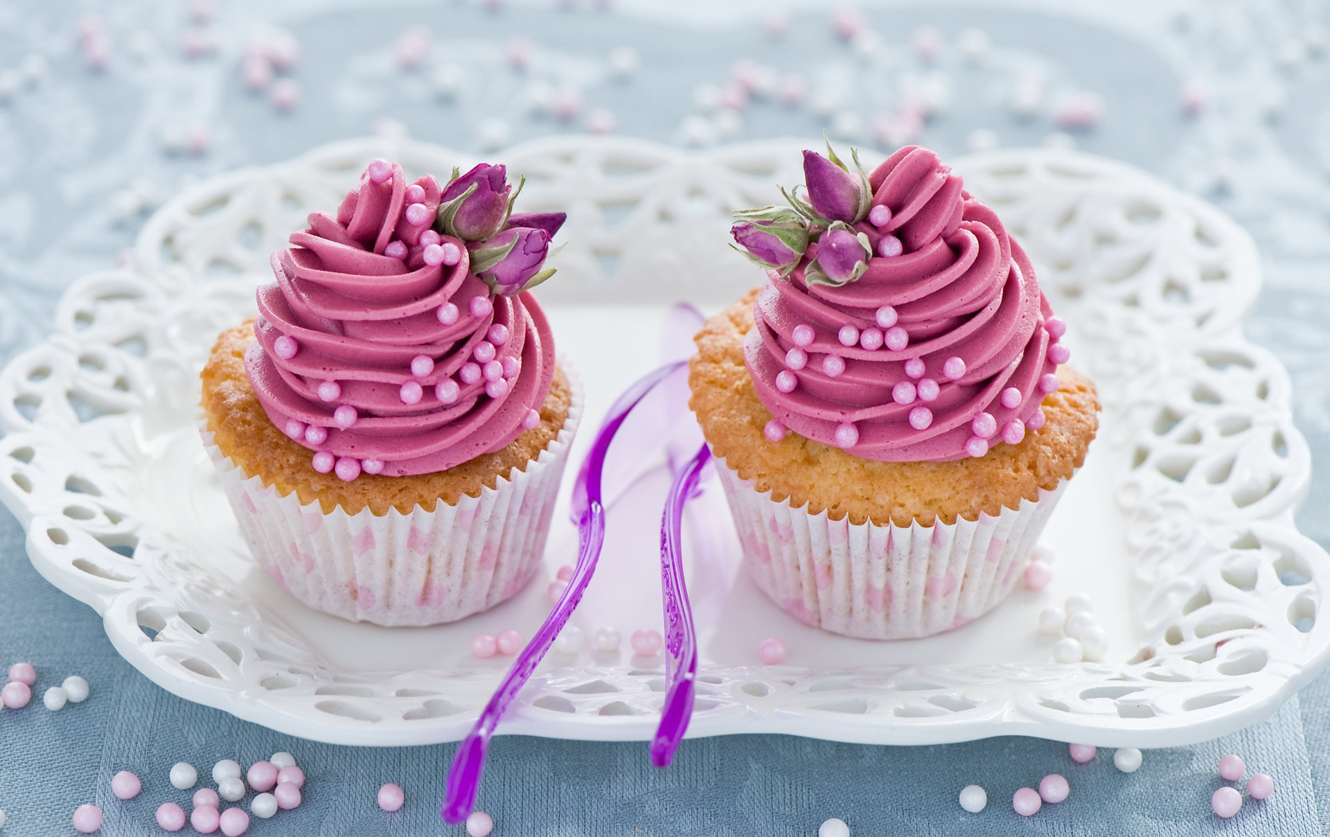 fleurs cupcakes bonbons pâtisserie dessert crème rose