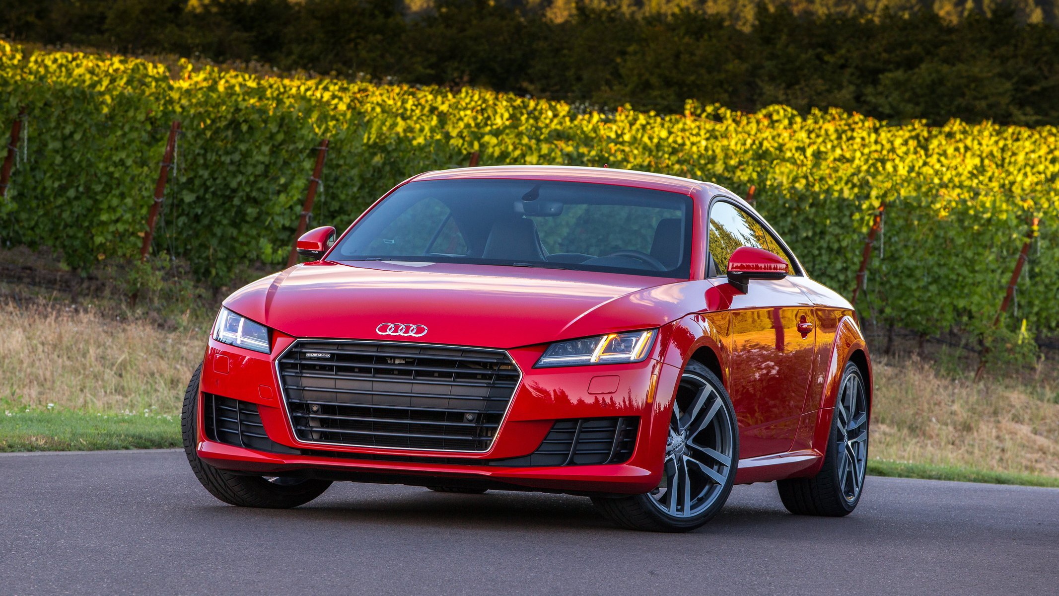 audi superdeportivo rojo