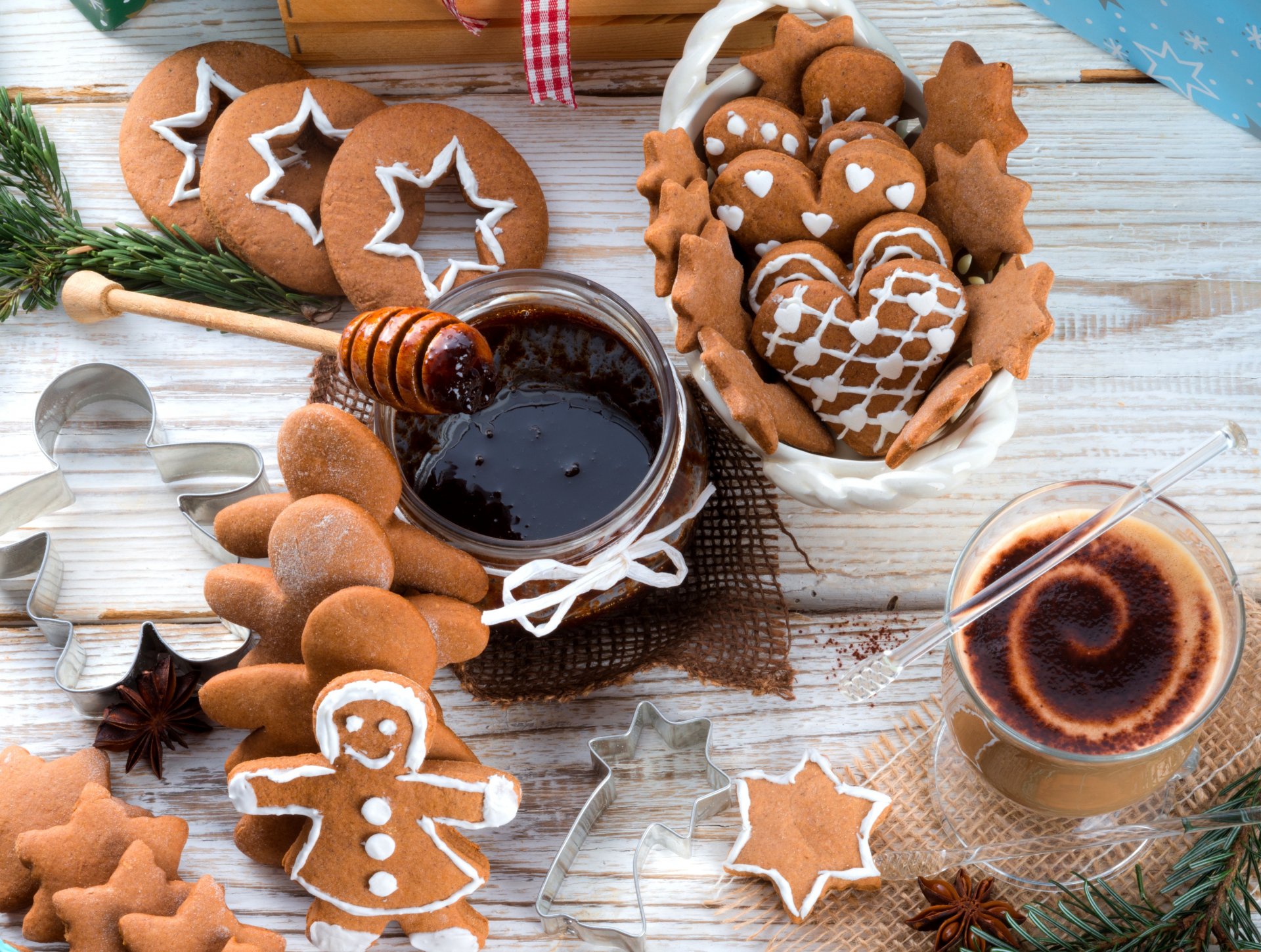 galletas año nuevo pasteles figuras hombres estrellas mermelada mermelada comida postre bebida chocolate vacaciones invierno