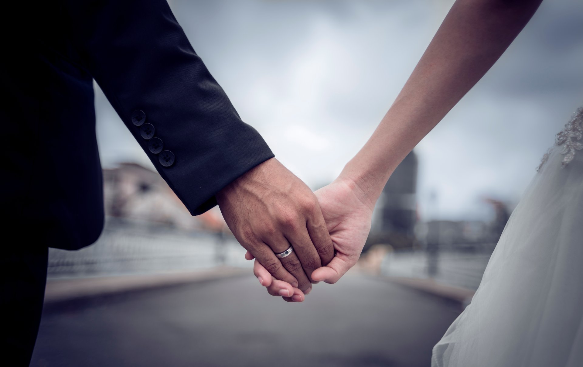 hands the bride the groom wedding