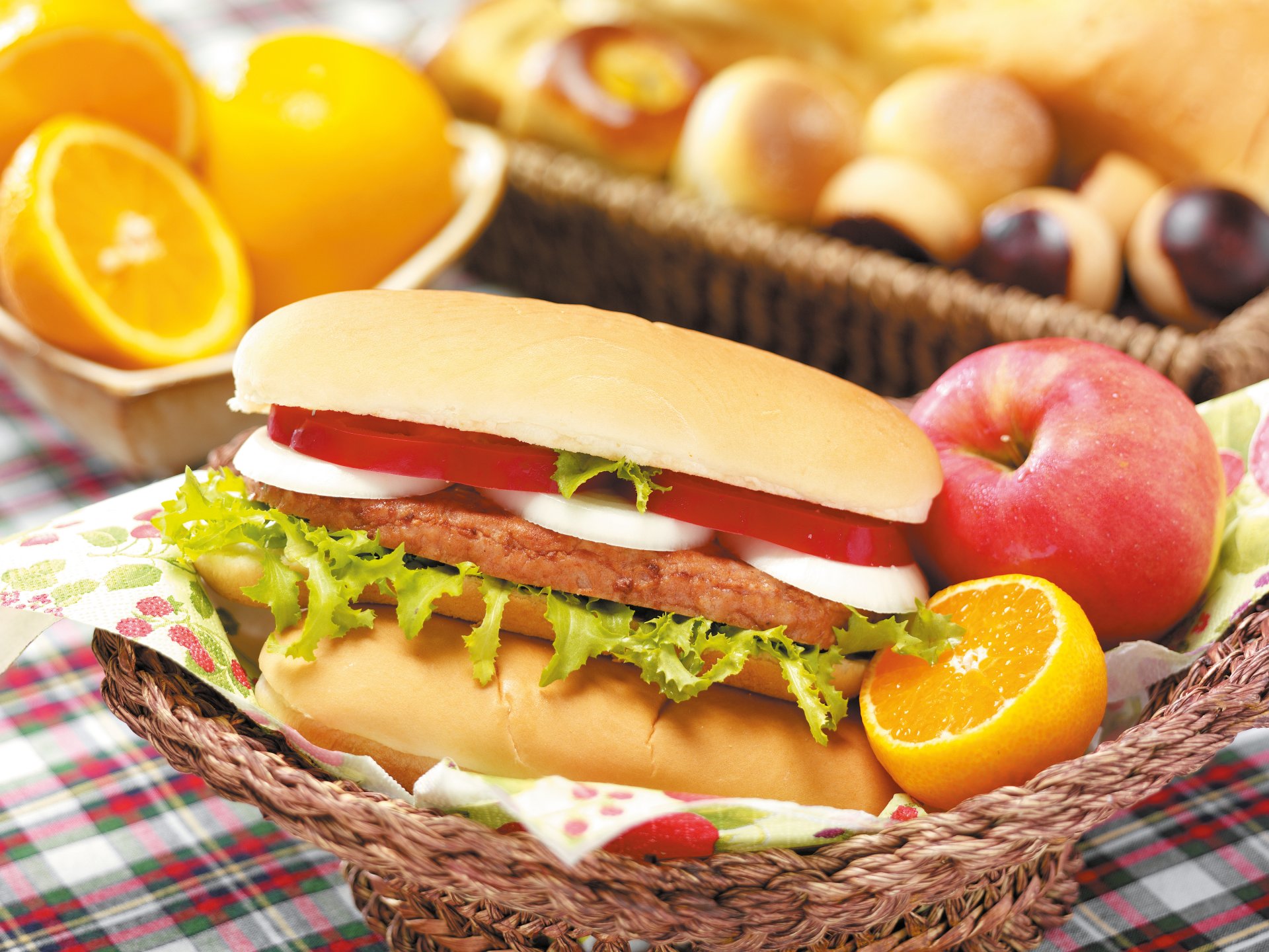 cestini frutta muffin pasticcini arance mela sandwich peperoni erbe