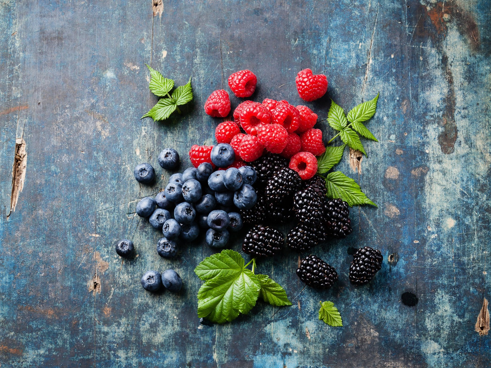 berries raspberries blackberries blueberries blueberries food photo