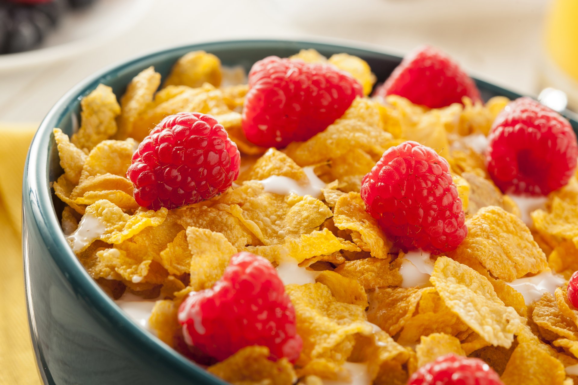 müsli himbeeren beeren frühstück