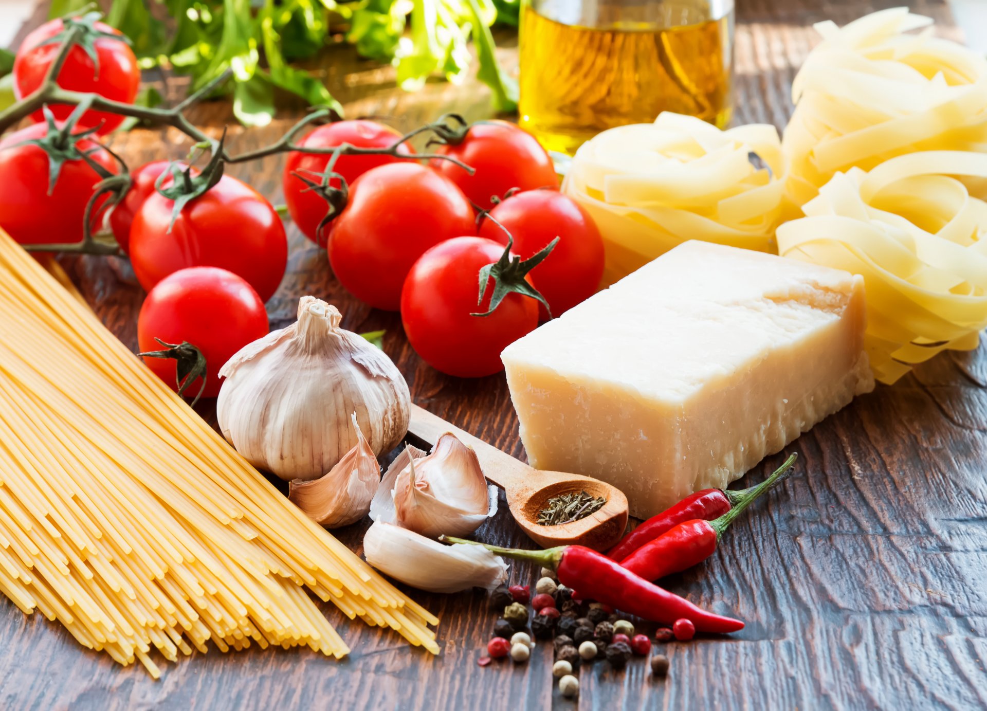 spaghetti fromage tomates cerises poivre huile