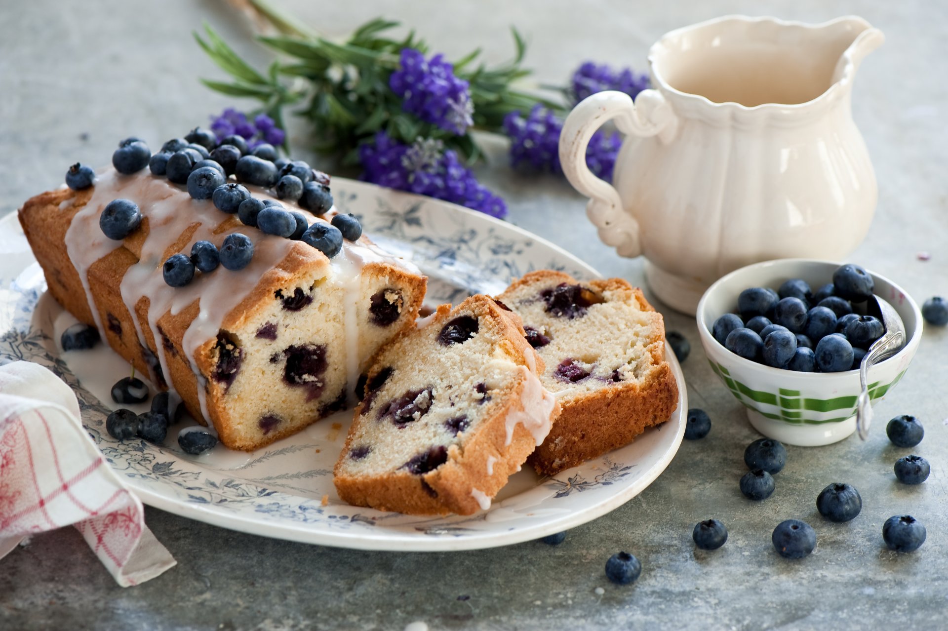 cake glaze baking berries blueberries tableware dessert flower