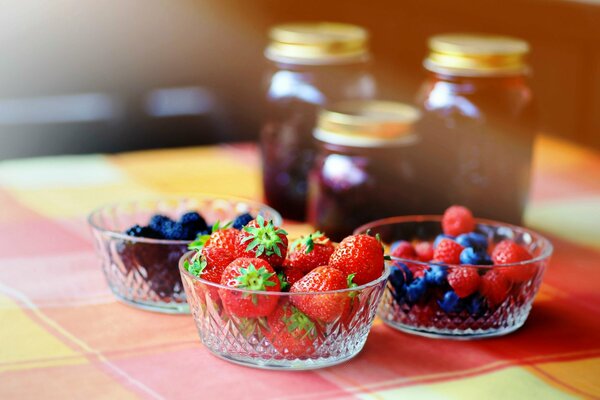 Bowls with berries. The taste of summer