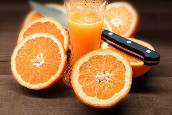 Juicy orange slices and orange juice