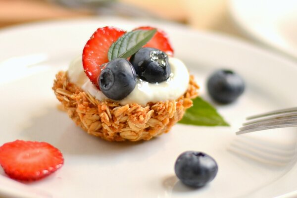 Fruit cake with blueberries and strawberries