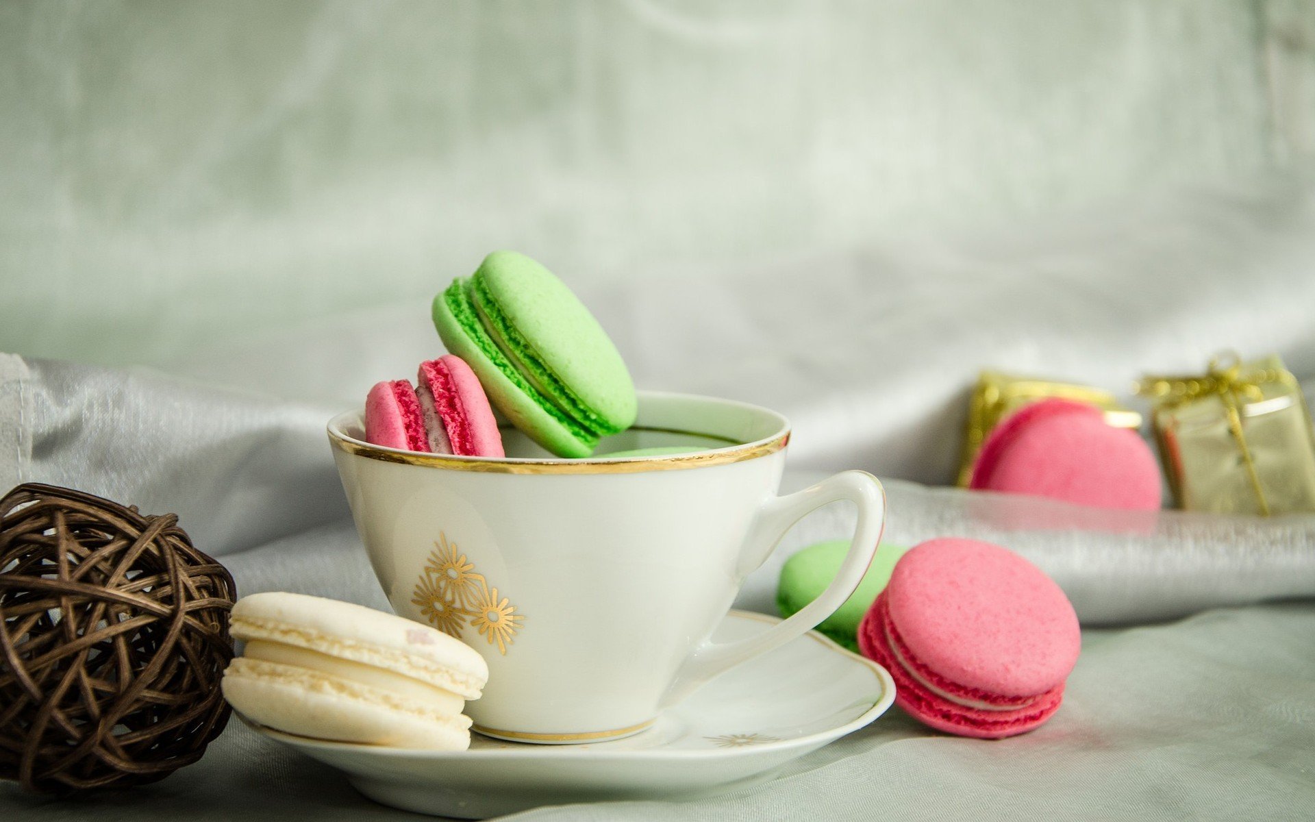 cibo dolce tazza tazza piatto amaretto macaron sfondo carta da parati widescreen schermo intero widescreen widescreen