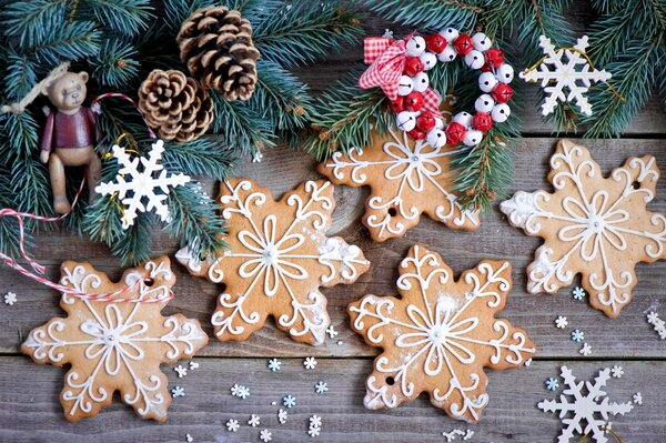 Pâtisseries du nouvel an, biscuits en forme de flocons de neige
