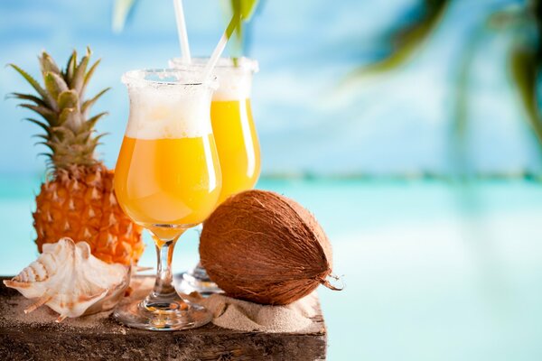 Coconut and pineapple cocktails