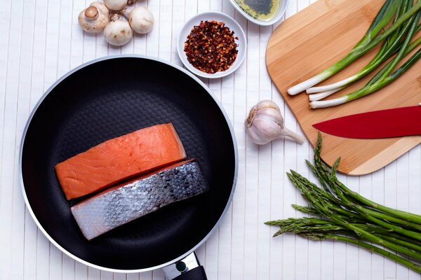 Red fish steaks in spices