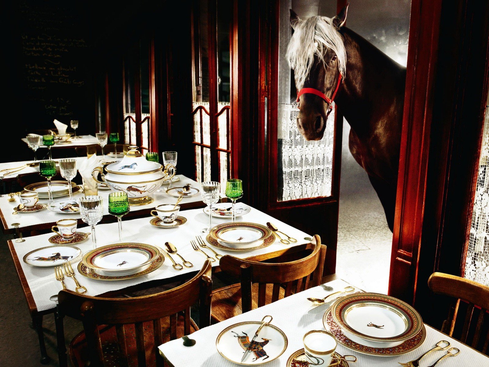 horse restaurant table