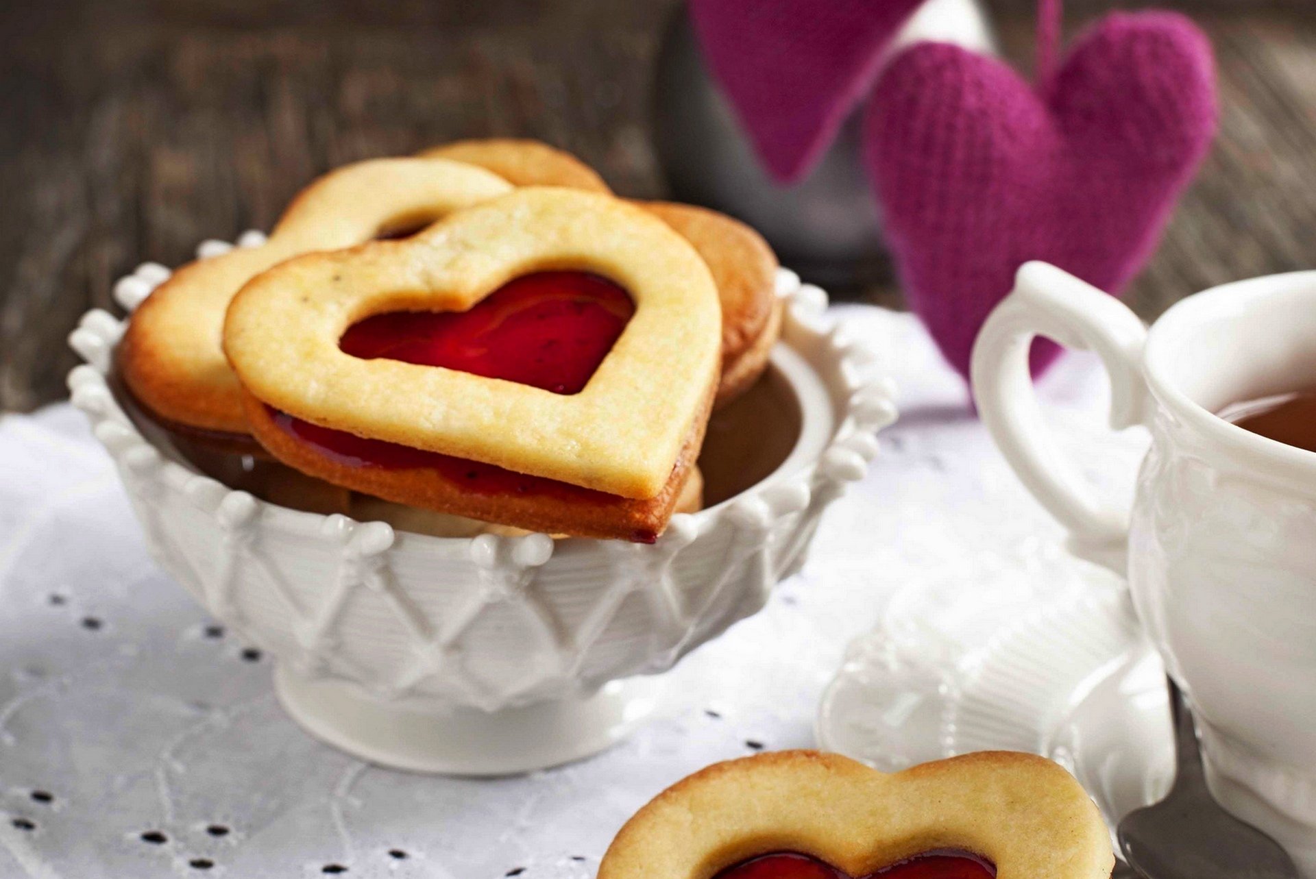 dessert dolce cibo tazza tè biscotti cuore amore vacanza cibo tempo libero tè