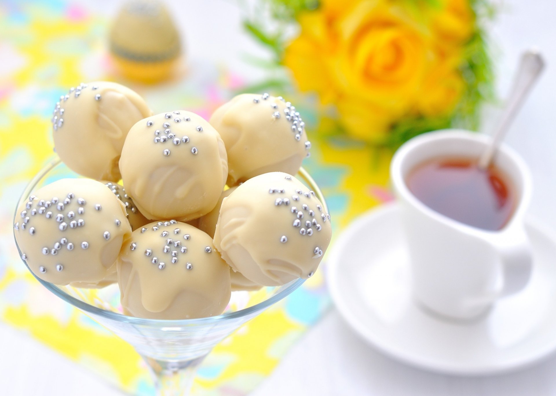 süßigkeiten weiße schokolade bestreuen tee süßigkeiten dessert essen