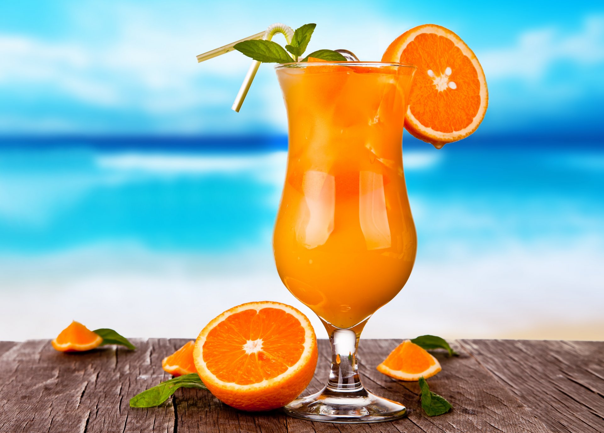 cocktail jus frais verre à vin glace oranges agrumes boisson