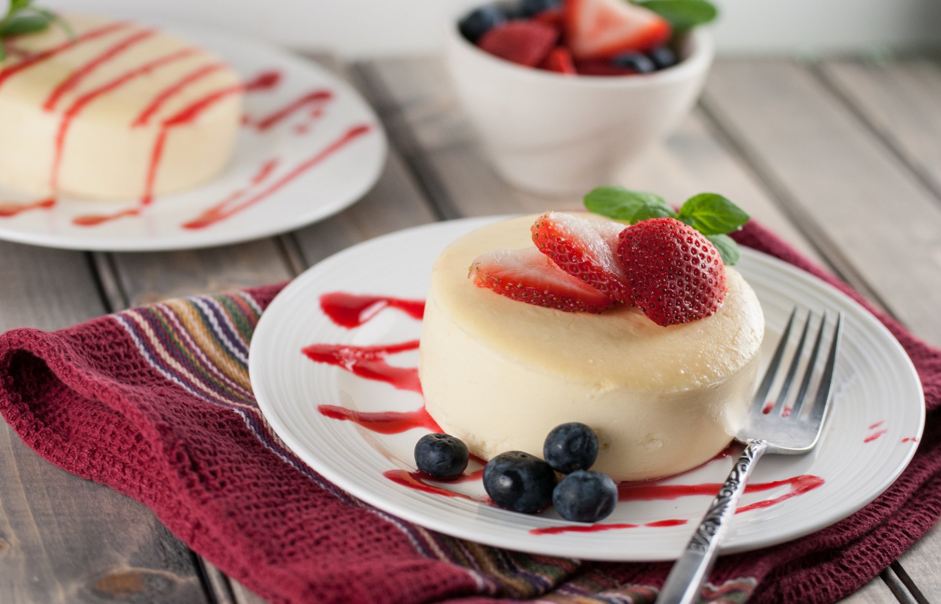 postre torta fresa bayas arándanos crema dulce comida