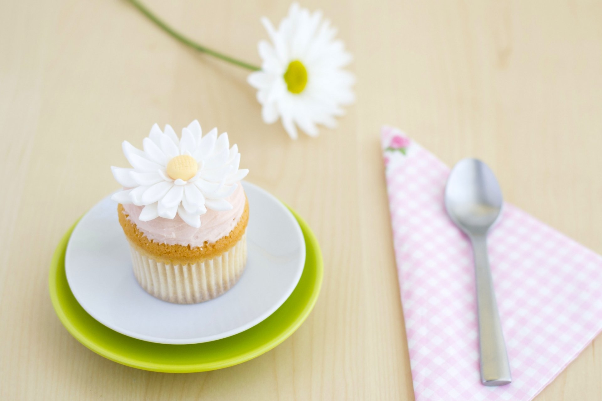 cake cream decoration flower daisy baking dessert sweet spoon