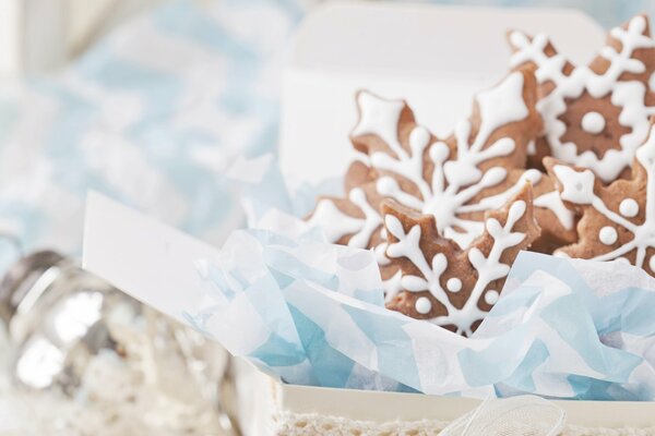 Christmas gingerbread cakes in glaze