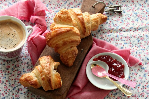 Croissants rellenos para el Desayuno