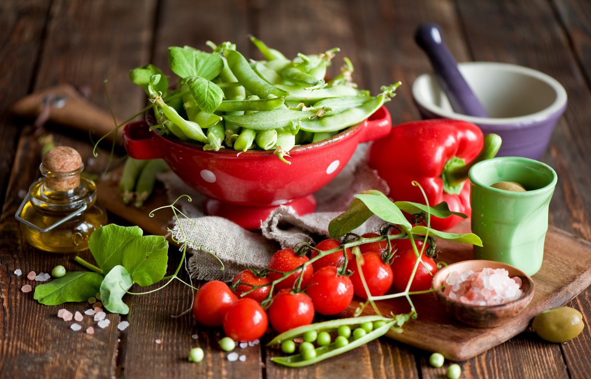 tomates cerises poivrons pois olives huile vaisselle légumes anna verdina